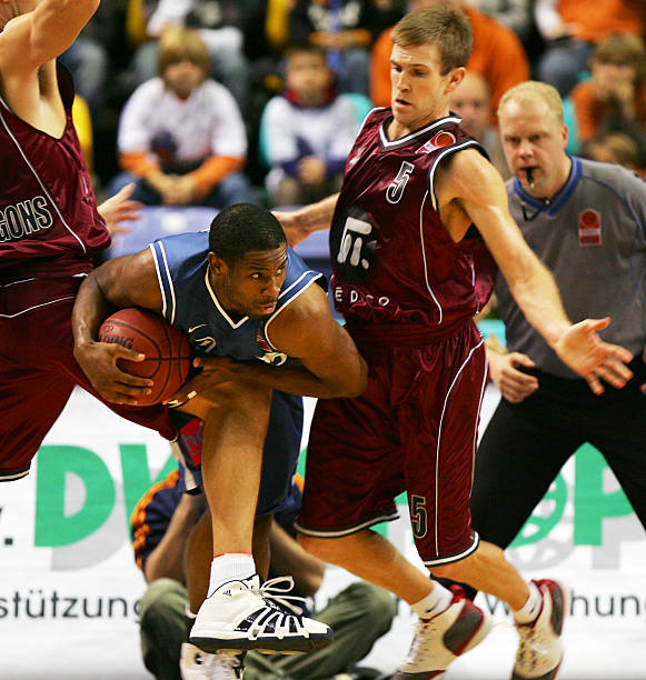 甚至在反击 甚至在反击