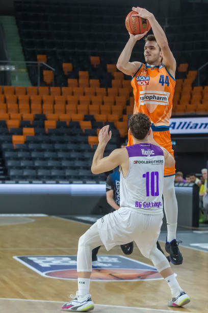 但他并不急 但他并不急