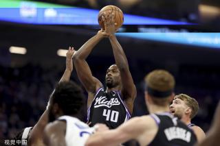 两支球队在 两支球队在